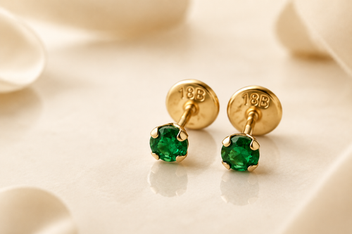 TOPOS EN ORO 18K CON ESMERALDA NATURAL